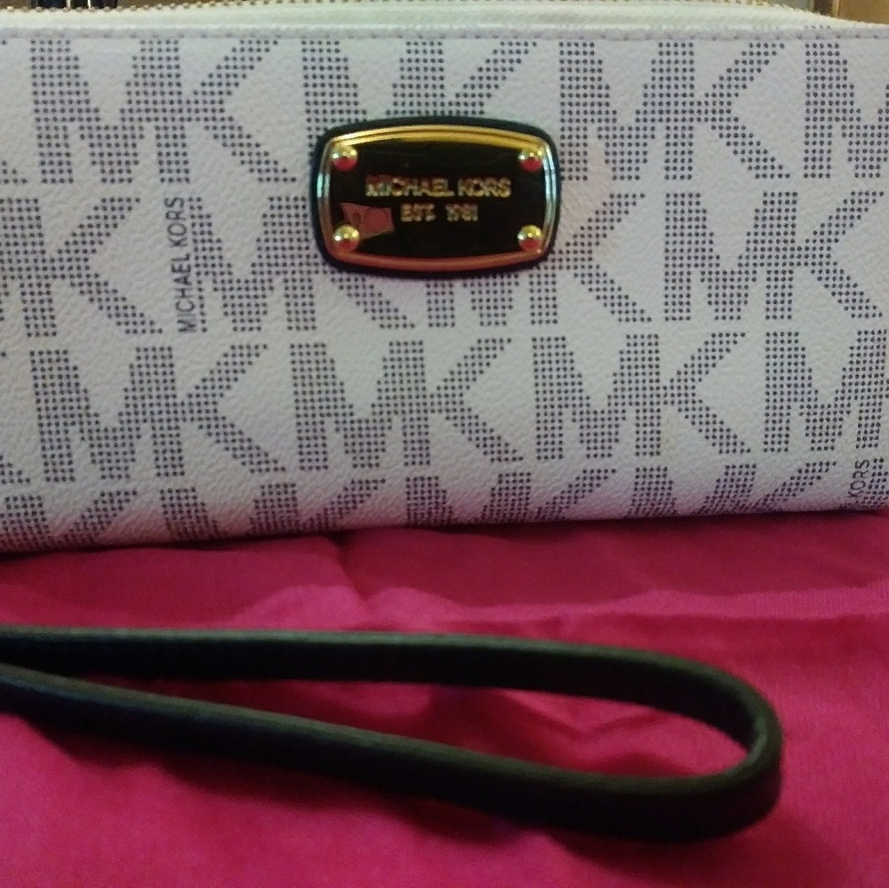 SOLD Michael Kors Wristlet
